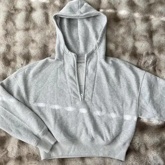 abercrombie sunday half zip so so soft and never worn! - Picture 2 of 3
